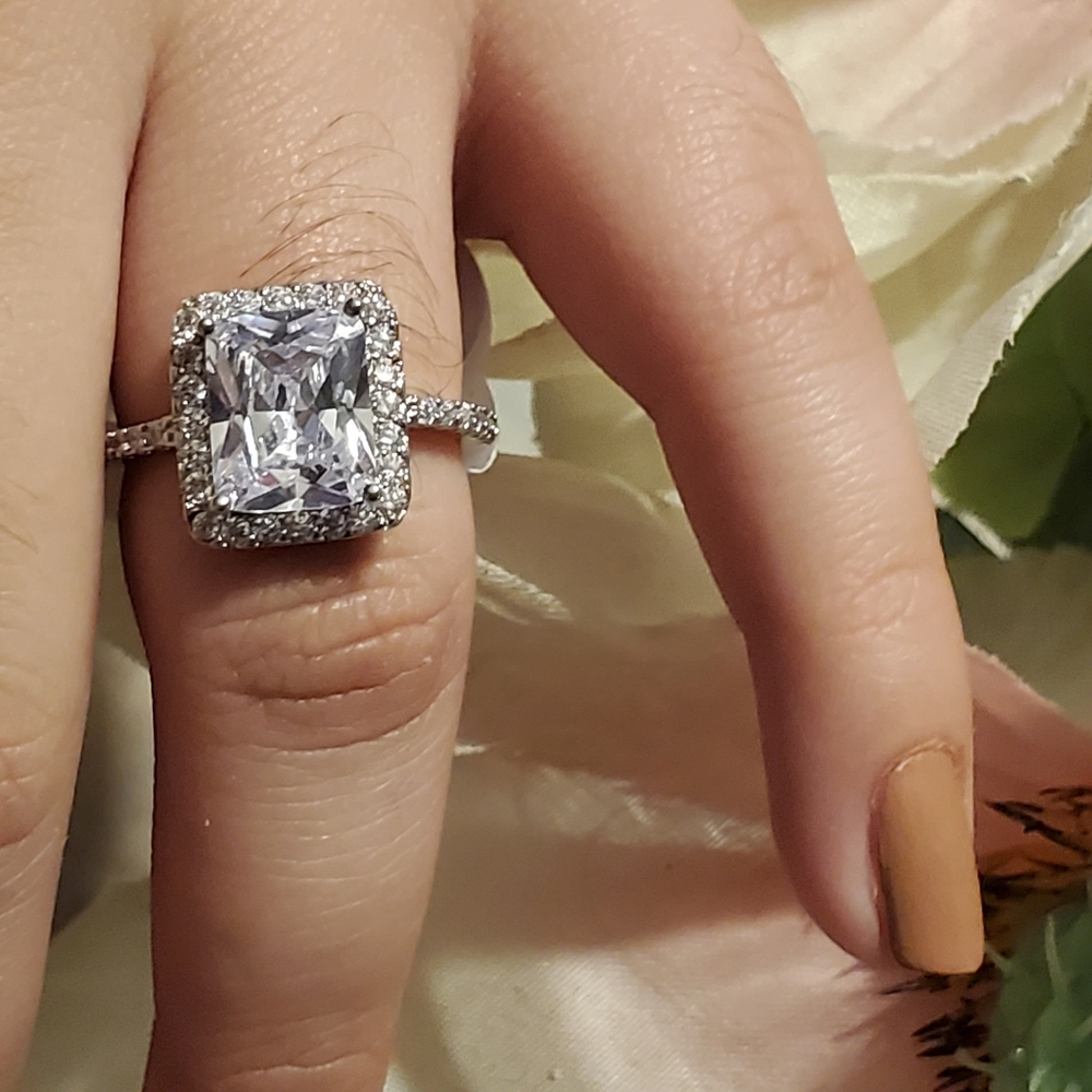 Beautiful Ring - image 1